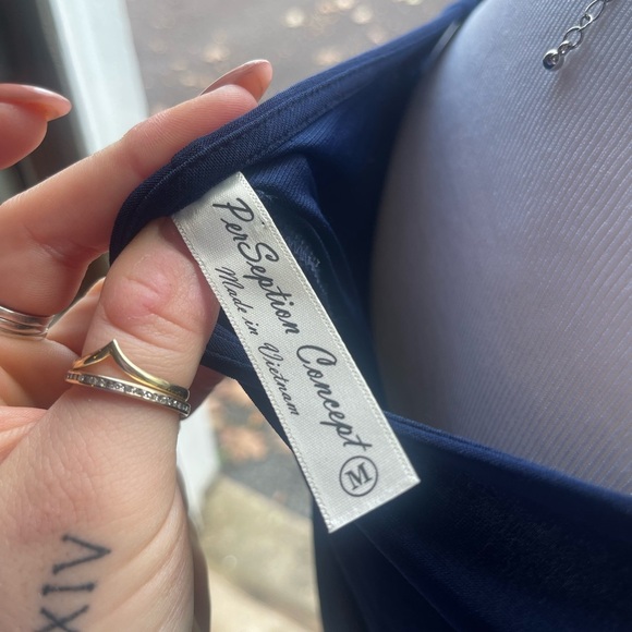 PerSeption Concept Blue Cut Out Sleeve Blouse - Picture 4 of 7